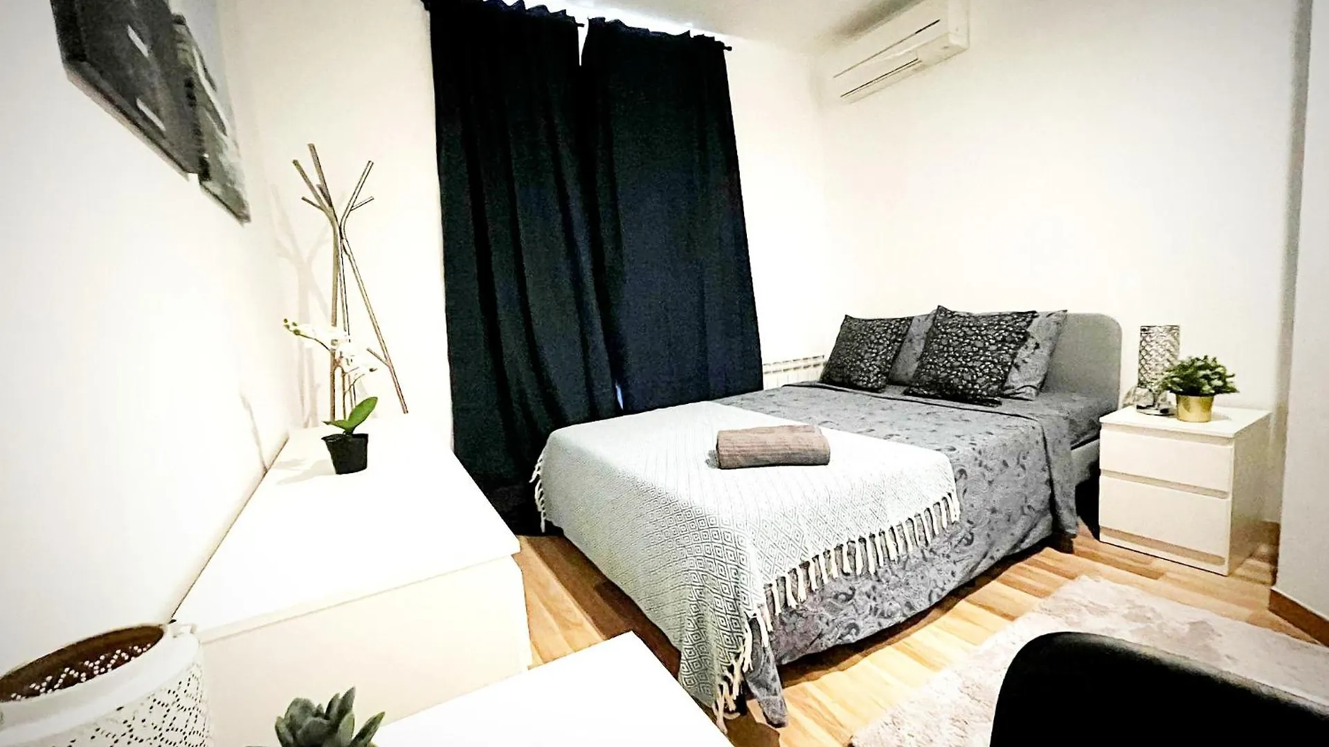 Oasis Rooms Barcelona - By La Rambla Espagne