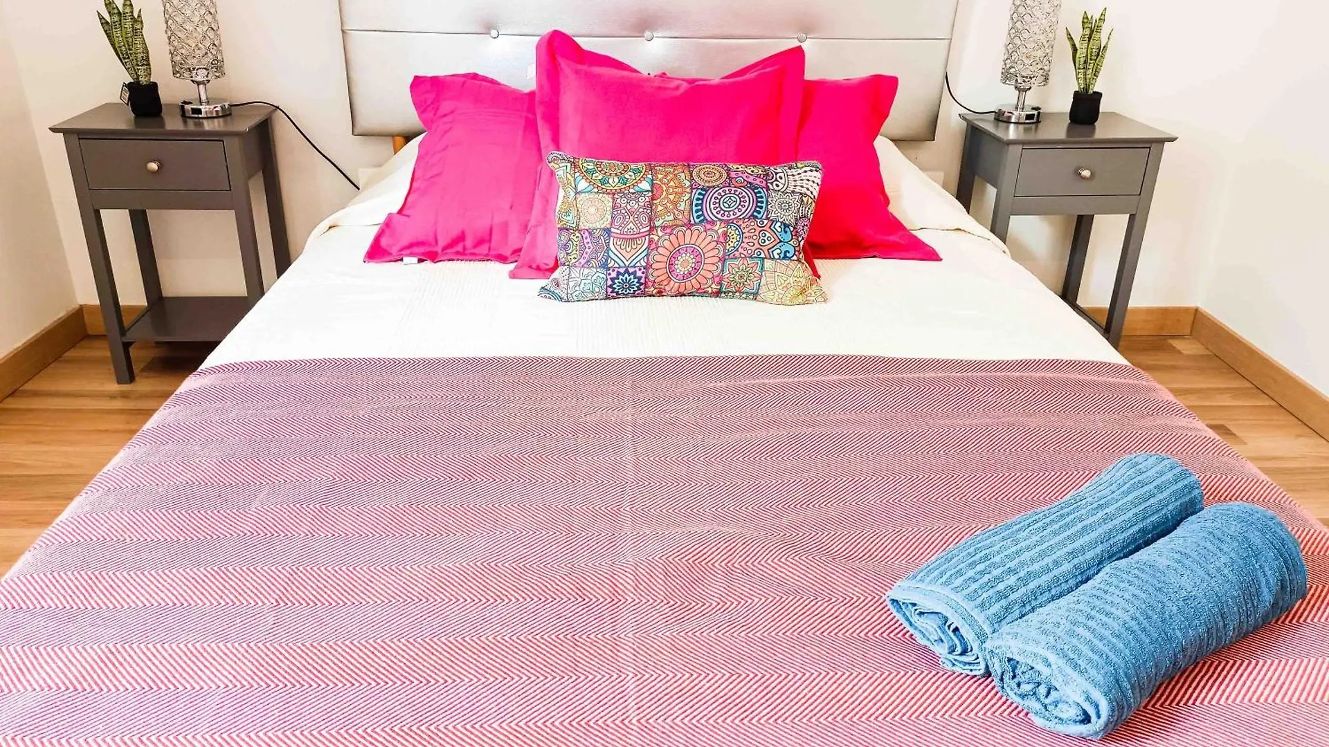 Oasis Rooms Barcelona - By La Rambla ספרד