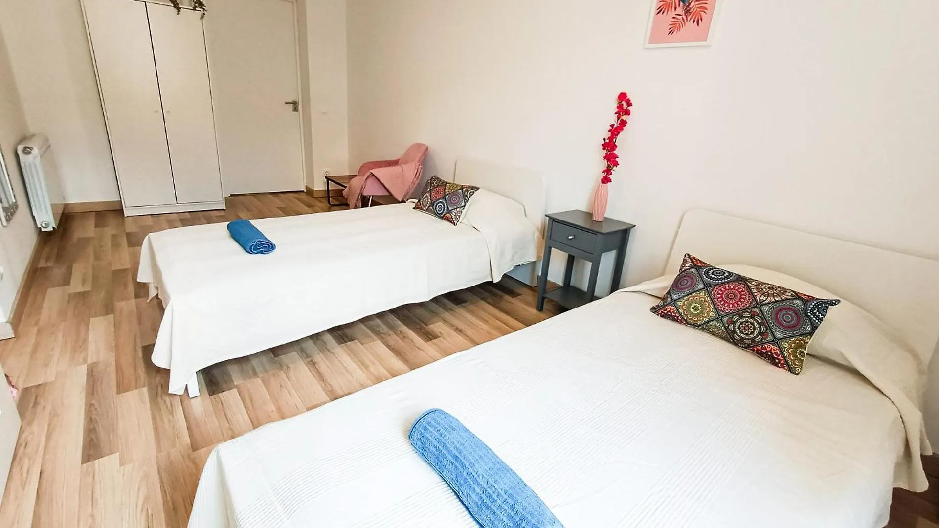 אכסניה Oasis Rooms Barcelona - By La Rambla